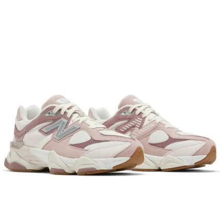 New Balance 9060 Rosa Claro