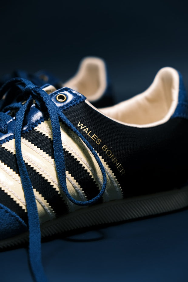 <h1>ADIDAS</h1>